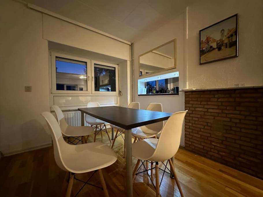 Erstes Og - Lichtdurchflutet Und Modern Appartement *